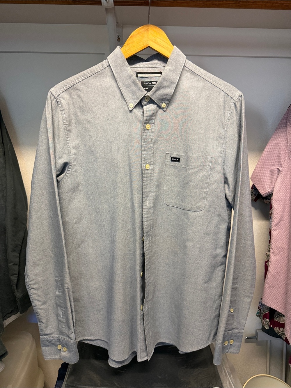 RVCA Men's Light Gray Button-Down Oxford Shirt with Chest Pocket